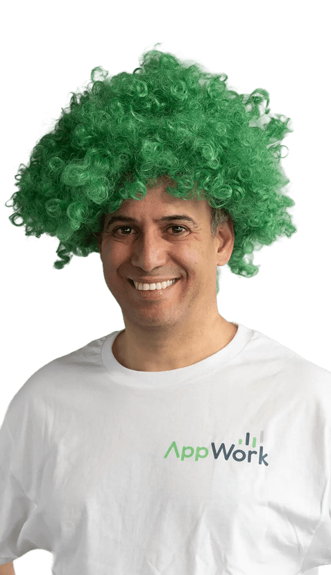 Yaniv with green wig