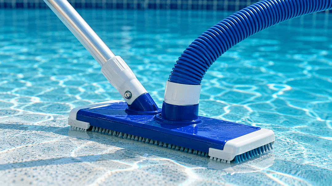 How to Vacuum a Swimming Pool